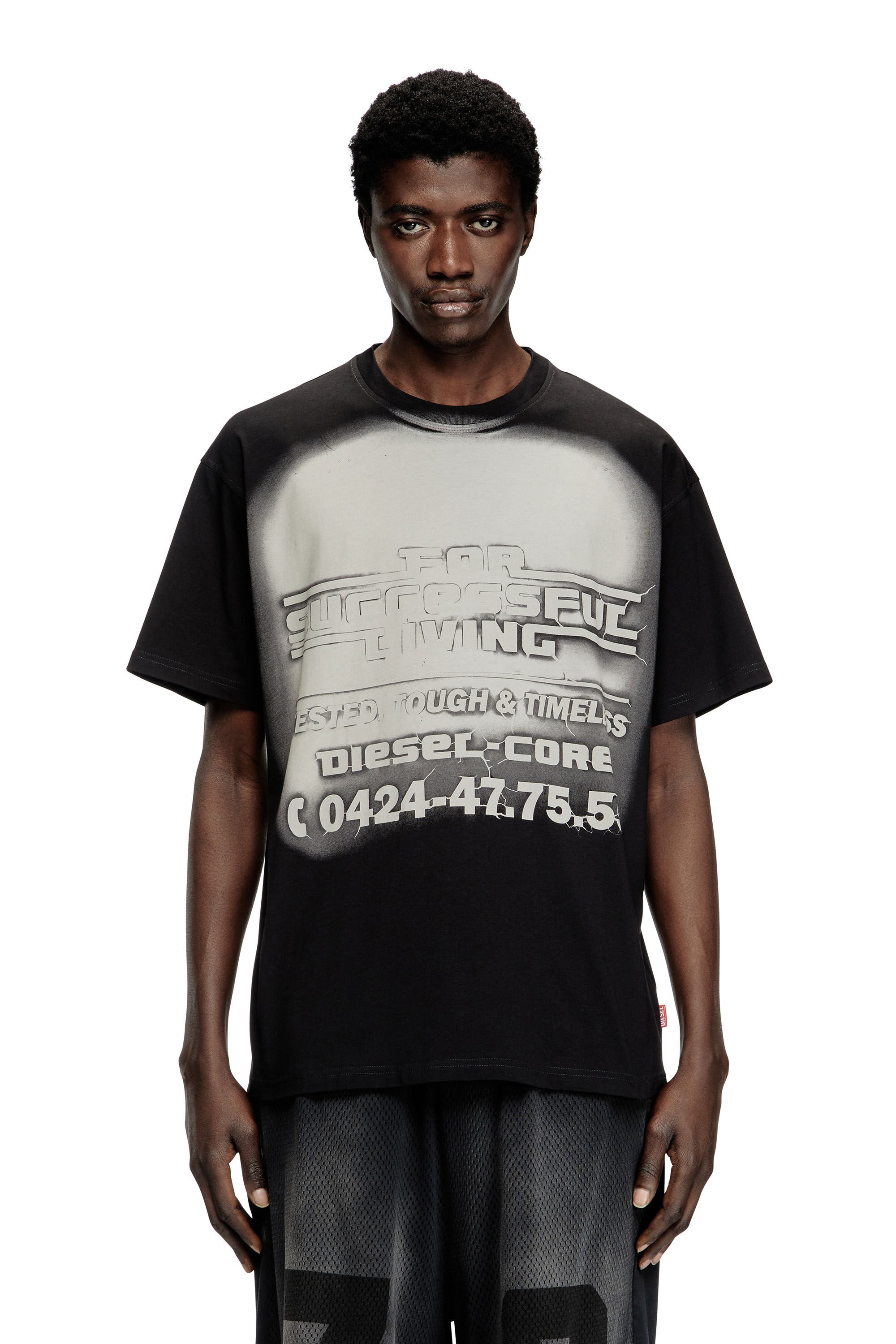 Diesel - T-BOXT-R15, Camiseta con gráfico de logotipo exagerado Hombre in Negro - 3